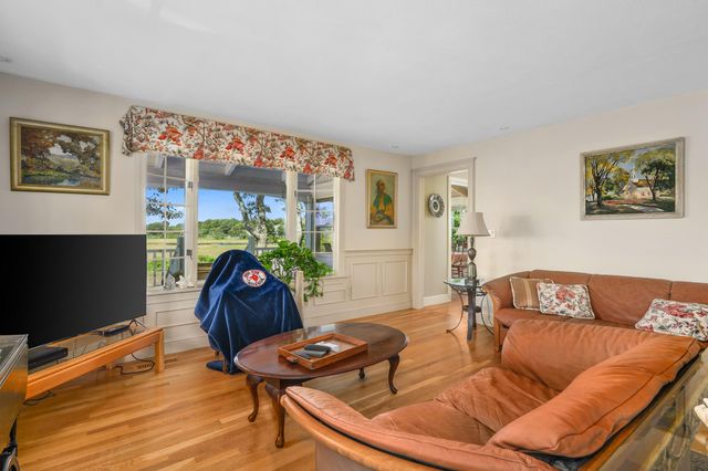 27 Mayflower Lane, Dennis Port, MA 02639