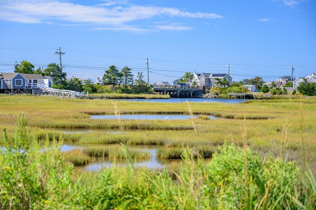 27 Mayflower Lane, Dennis Port, MA 02639