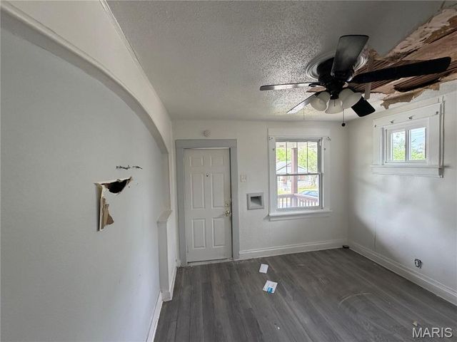 5534 Beacon Avenue, St Louis, MO 63120
