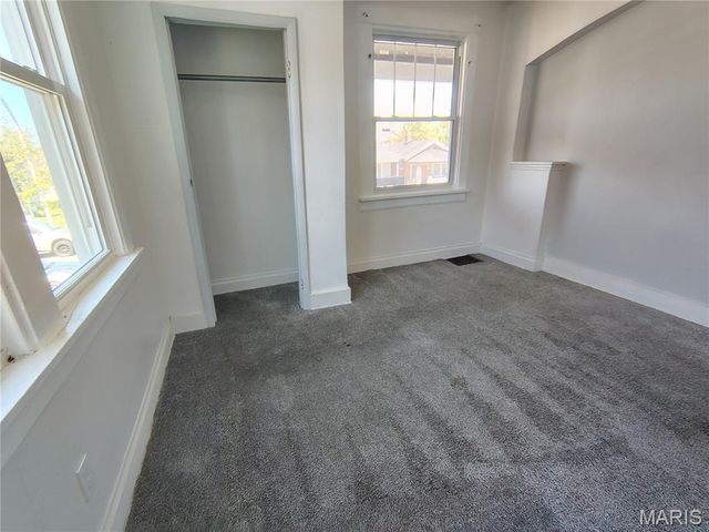 5534 Beacon Avenue, St Louis, MO 63120