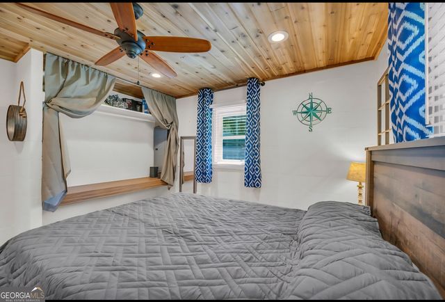 664 N Port Bass Drive, Fair Play, SC 29643