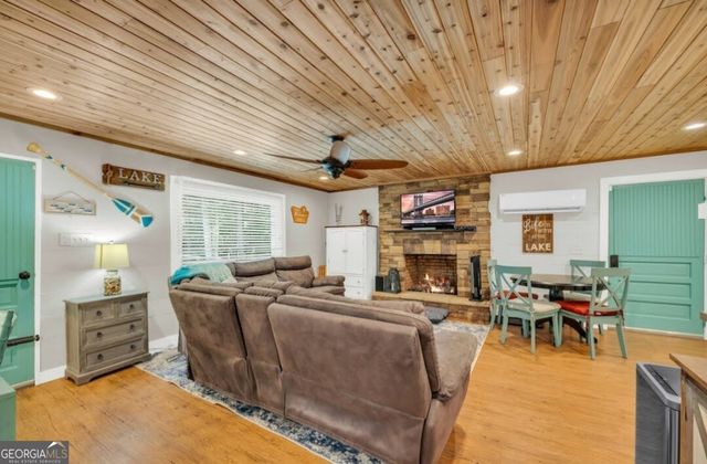 664 N Port Bass Drive, Fair Play, SC 29643