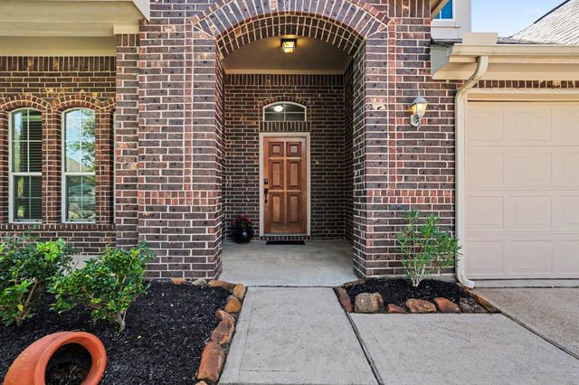 18115 Serene Shore Drive, Cypress, TX 77429