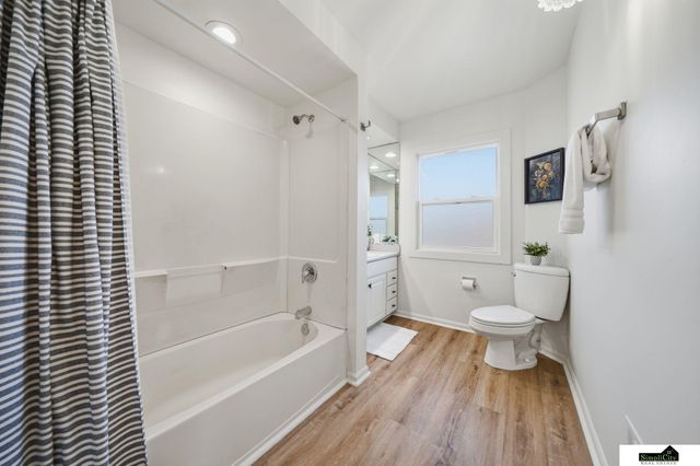 2101 Bradfield Drive, Lincoln, NE 68502