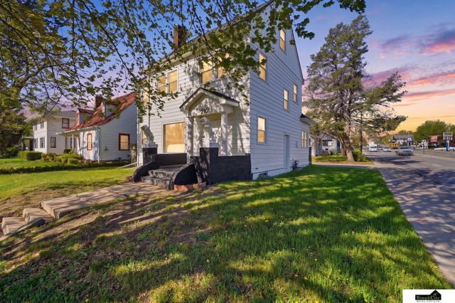 2101 Bradfield Drive, Lincoln, NE 68502