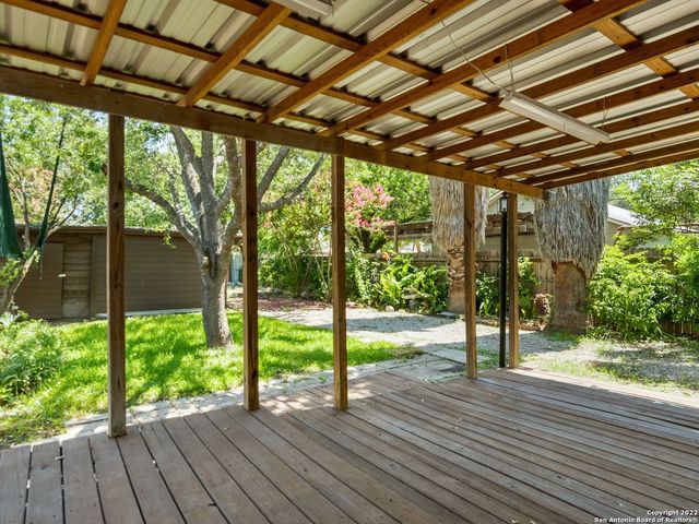 1807 W Summit Avenue, San Antonio, TX 78201