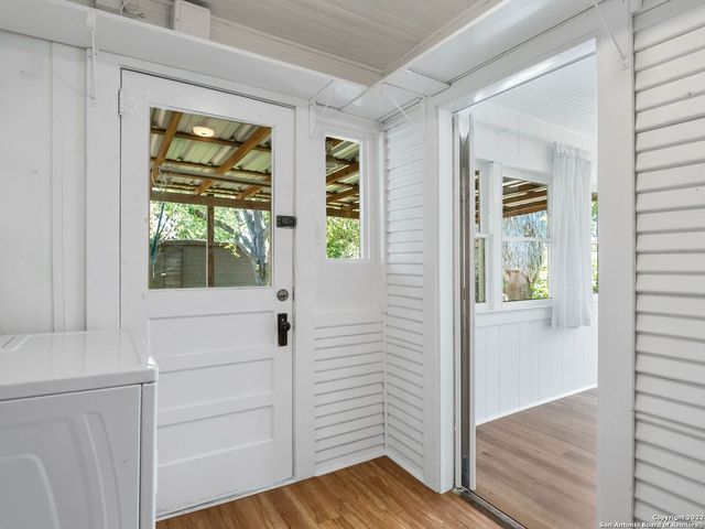 1807 W Summit Avenue, San Antonio, TX 78201