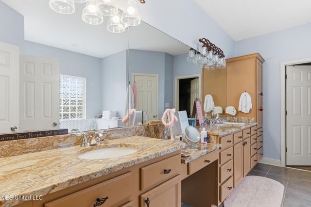 115 Oak Allee Drive, Picayune, MS 39466