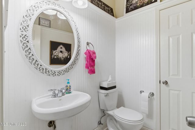 115 Oak Allee Drive, Picayune, MS 39466