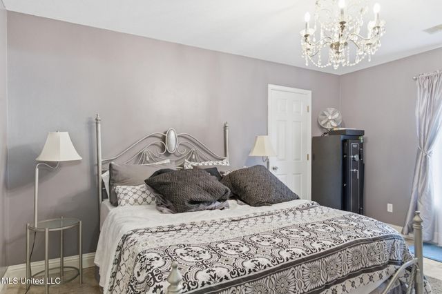 115 Oak Allee Drive, Picayune, MS 39466