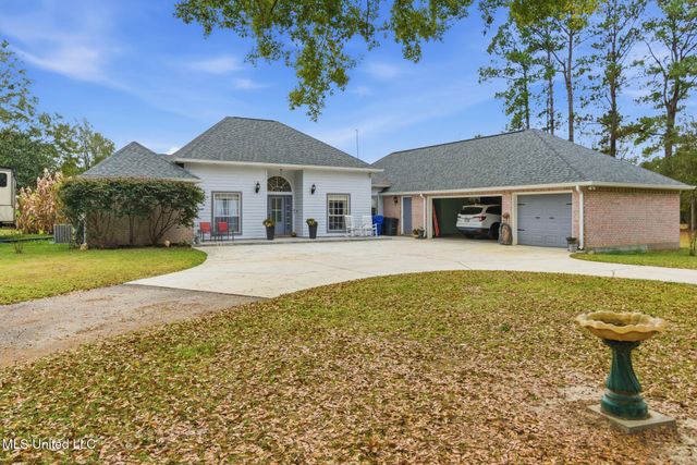 115 Oak Allee Drive, Picayune, MS 39466