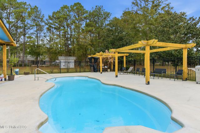 115 Oak Allee Drive, Picayune, MS 39466