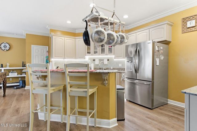 115 Oak Allee Drive, Picayune, MS 39466