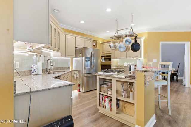 115 Oak Allee Drive, Picayune, MS 39466