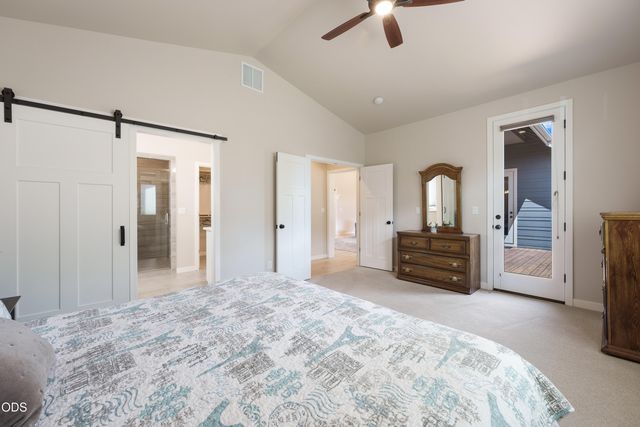 63137 Iner Loop, Bend, OR 97701