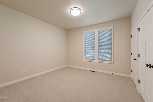 63137 Iner Loop, Bend, OR 97701