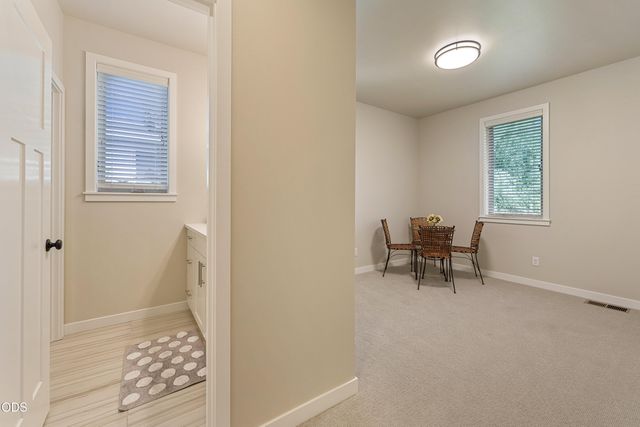 63137 Iner Loop, Bend, OR 97701