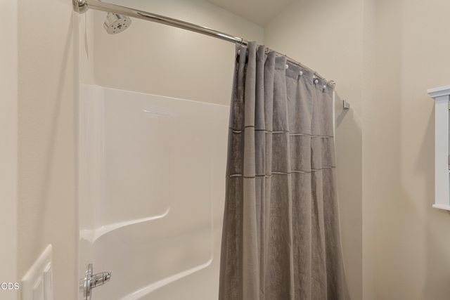 63137 Iner Loop, Bend, OR 97701