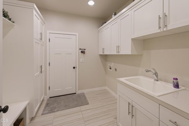 63137 Iner Loop, Bend, OR 97701