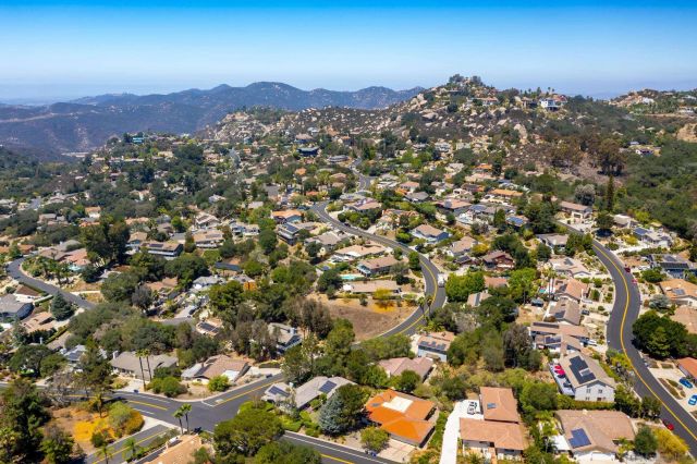 10021 Sage Hill Way 161, Escondido, CA 92026