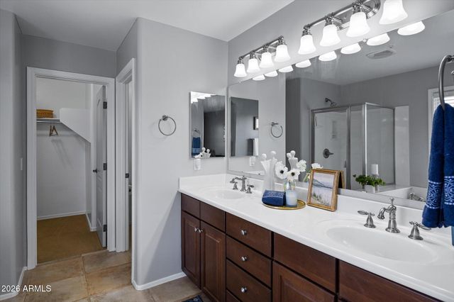 905 S OSBORN Lane, Gilbert, AZ 85296