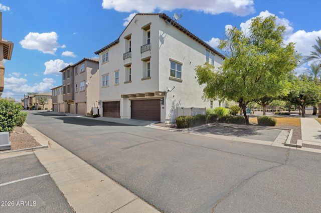 905 S OSBORN Lane, Gilbert, AZ 85296