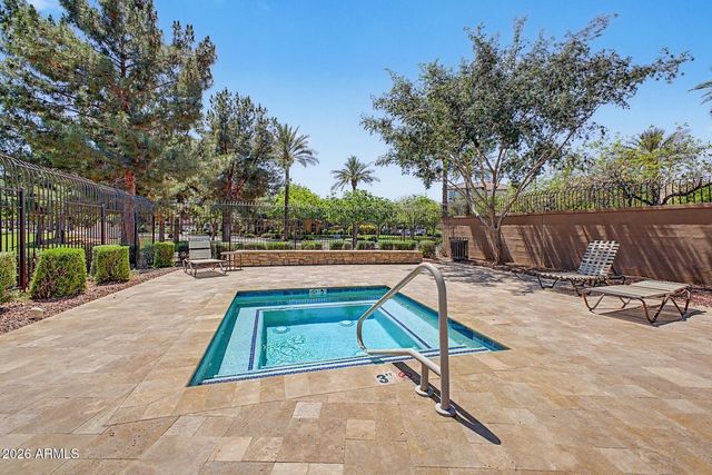 905 S OSBORN Lane, Gilbert, AZ 85296