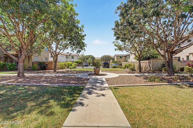 905 S OSBORN Lane, Gilbert, AZ 85296
