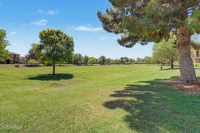 905 S OSBORN Lane, Gilbert, AZ 85296