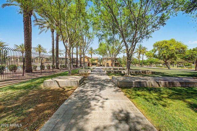 905 S OSBORN Lane, Gilbert, AZ 85296