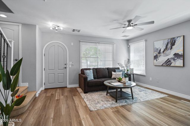 905 S OSBORN Lane, Gilbert, AZ 85296