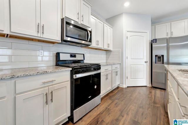 216 CHELSEA PARK ROAD, Chelsea, AL 35043