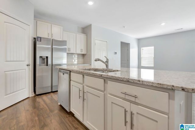 216 CHELSEA PARK ROAD, Chelsea, AL 35043