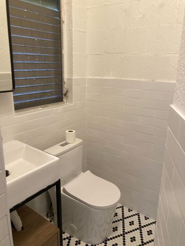 5101 Spruce Avenue, West Palm Beach, FL 33407