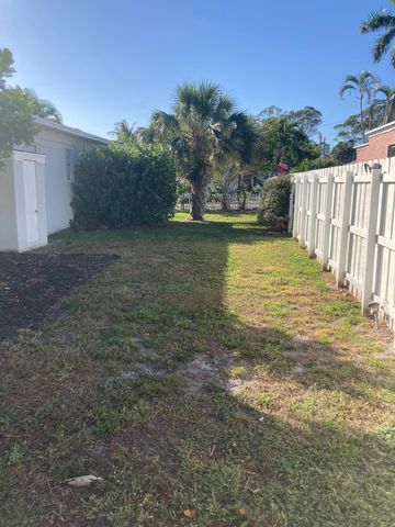 5101 Spruce Avenue, West Palm Beach, FL 33407
