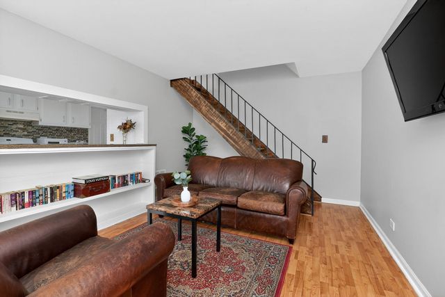 419 Sidney Avenue C, Glendale Heights, IL 60139