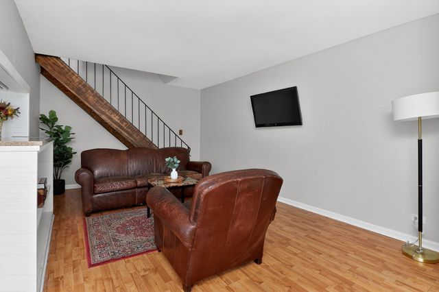 419 Sidney Avenue C, Glendale Heights, IL 60139