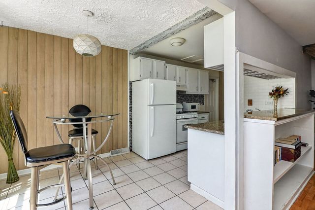 419 Sidney Avenue C, Glendale Heights, IL 60139