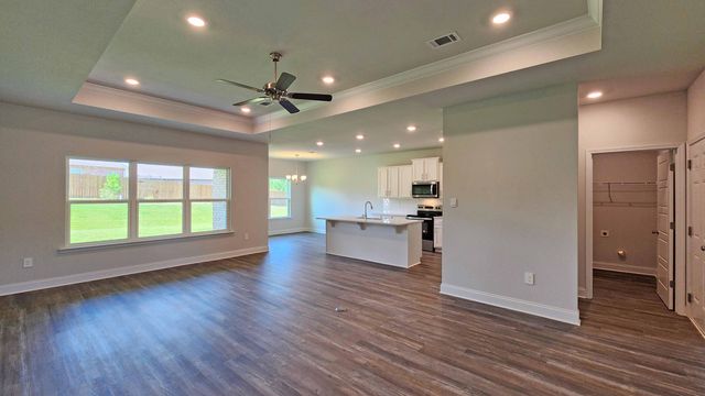 130 Lynnstone, Petal, MS 39465