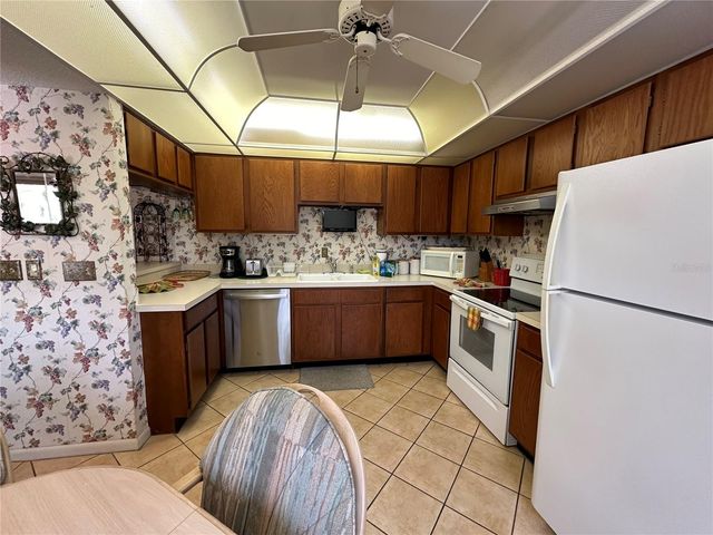 1647 BROOKHOUSE COURT 246, Sarasota, FL 34231