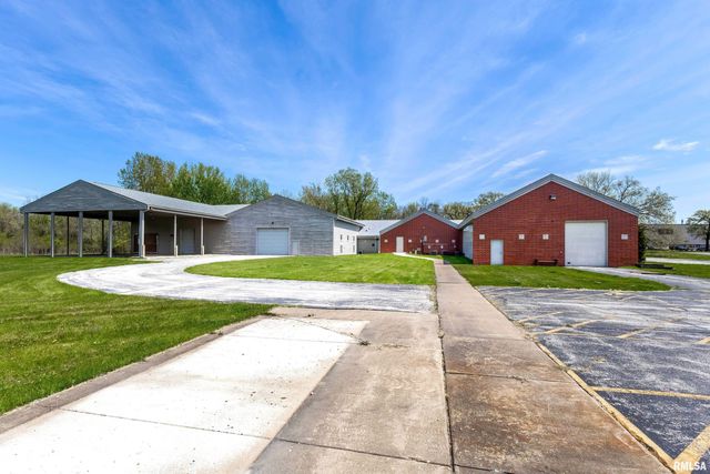 479 27TH Street, East Moline, IL 61244