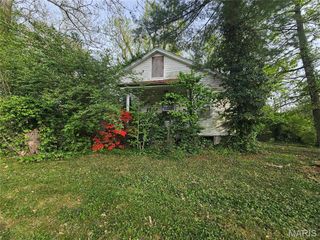 1628 Kemper Place, St Louis, MO 63138