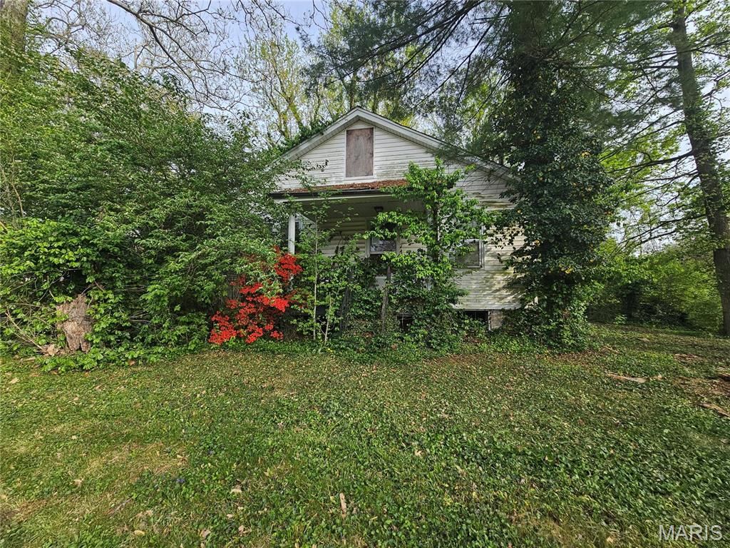 1628 Kemper Place, St Louis, MO 63138