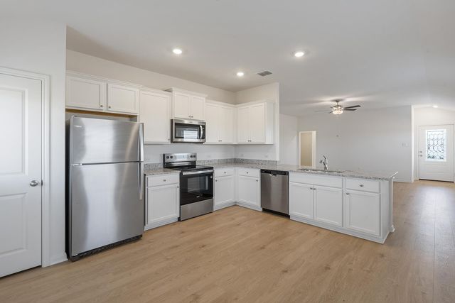 129 Paria CT, Jarrell, TX 76537