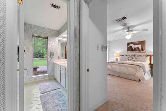 9809 Neuens Road, Houston, TX 77080