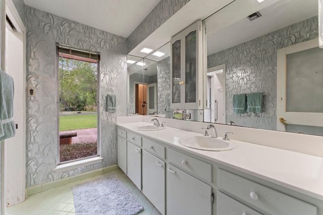 9809 Neuens Road, Houston, TX 77080