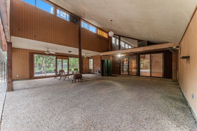 9809 Neuens Road, Houston, TX 77080