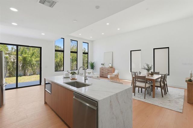 2525 18TH AVENUE N, St Petersburg, FL 33713