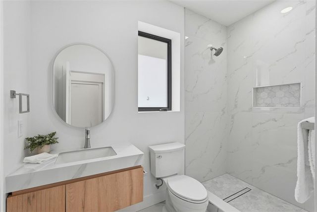 2525 18TH AVENUE N, St Petersburg, FL 33713