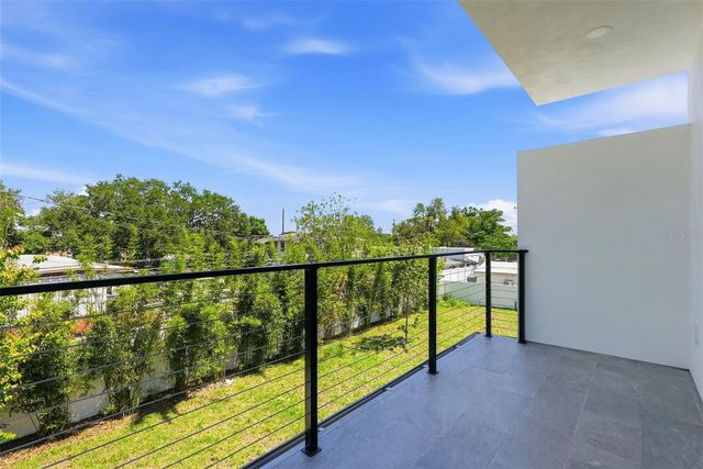 2525 18TH AVENUE N, St Petersburg, FL 33713